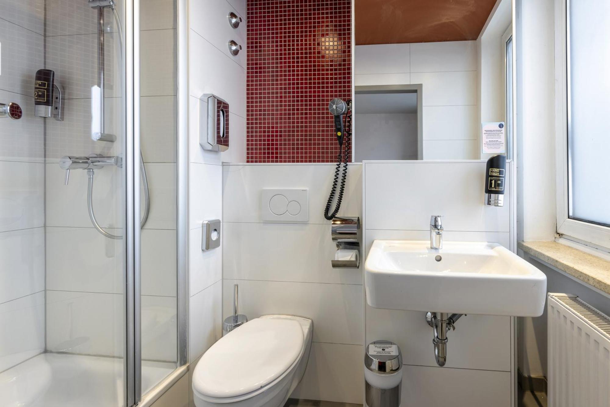 Hotel Meininger Zentrum 3*